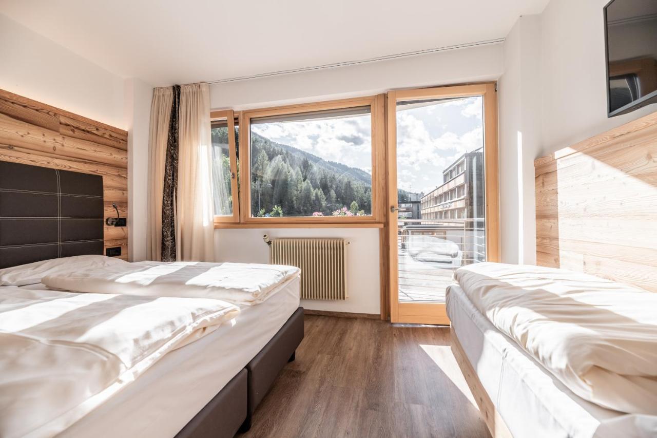 Ravelli Sporting Hotel Mezzana  Kültér fotó
