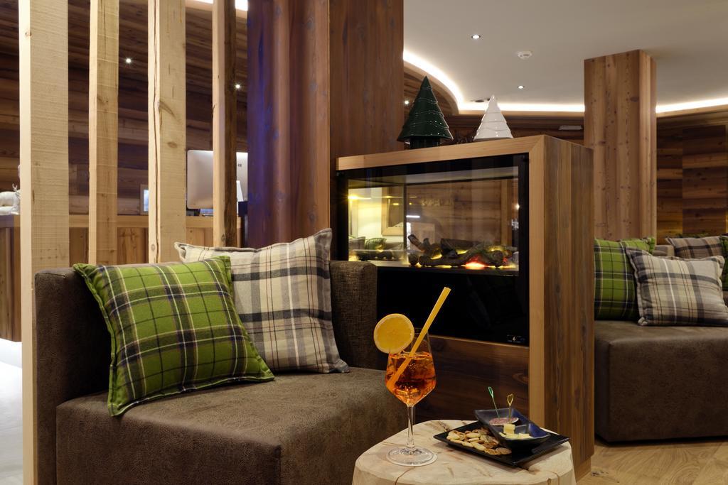 Ravelli Sporting Hotel Mezzana  Kültér fotó